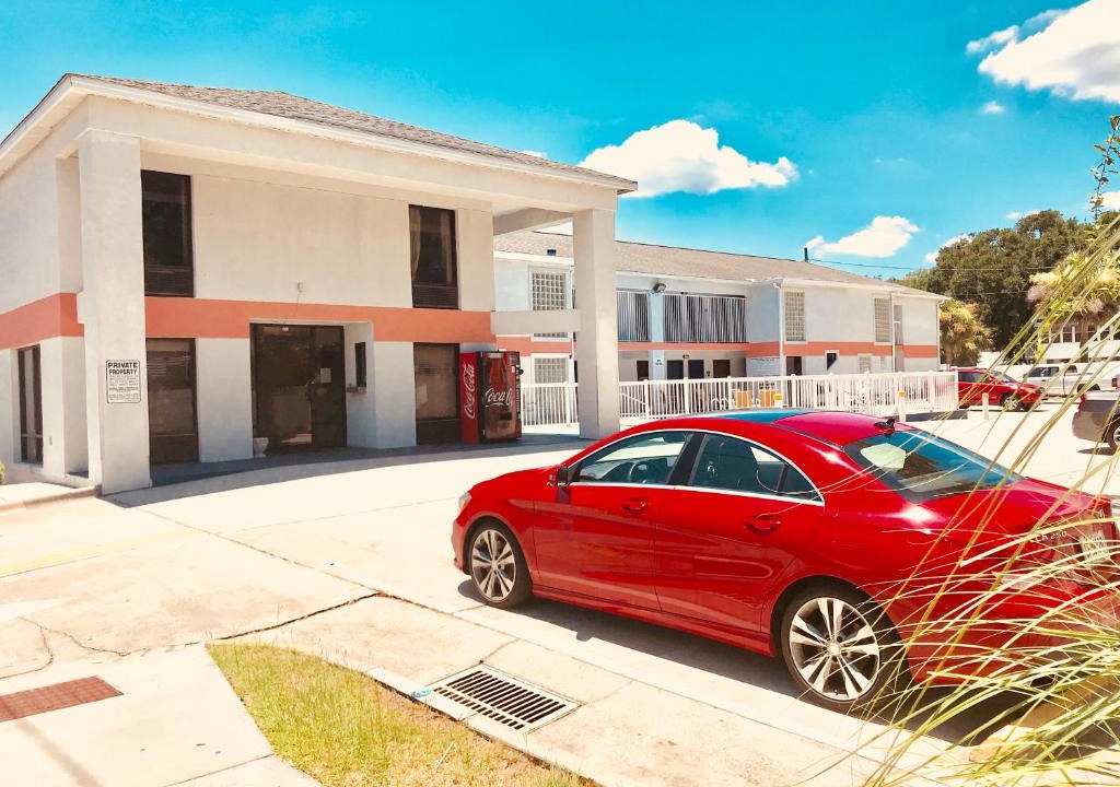 Savannah Beach Hotel | Sky Suites