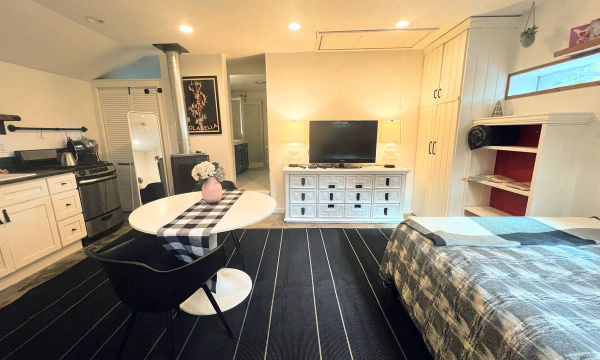 Cedar Hills Apartment | Skye's abode