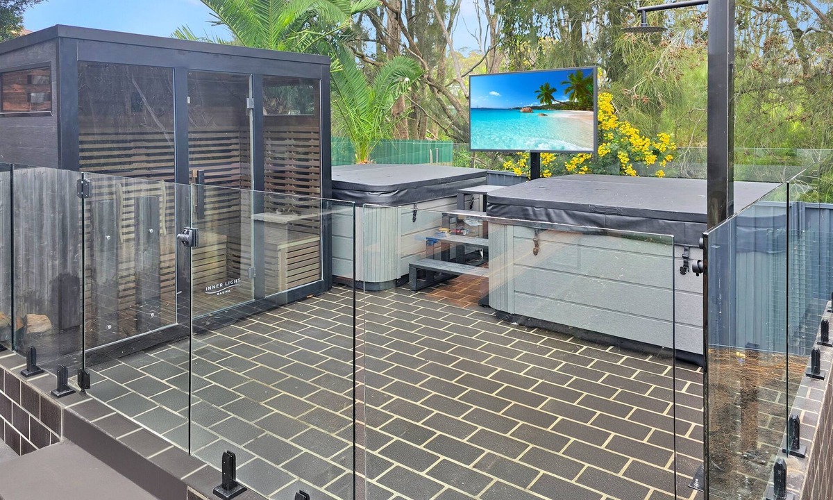 Malua Bay Apartment | Skyes Beach House - Downstairs Accommodation