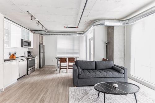 Gateway District Apartment | Skyline 776 - 2BR 1BR & Studio Units with Parking