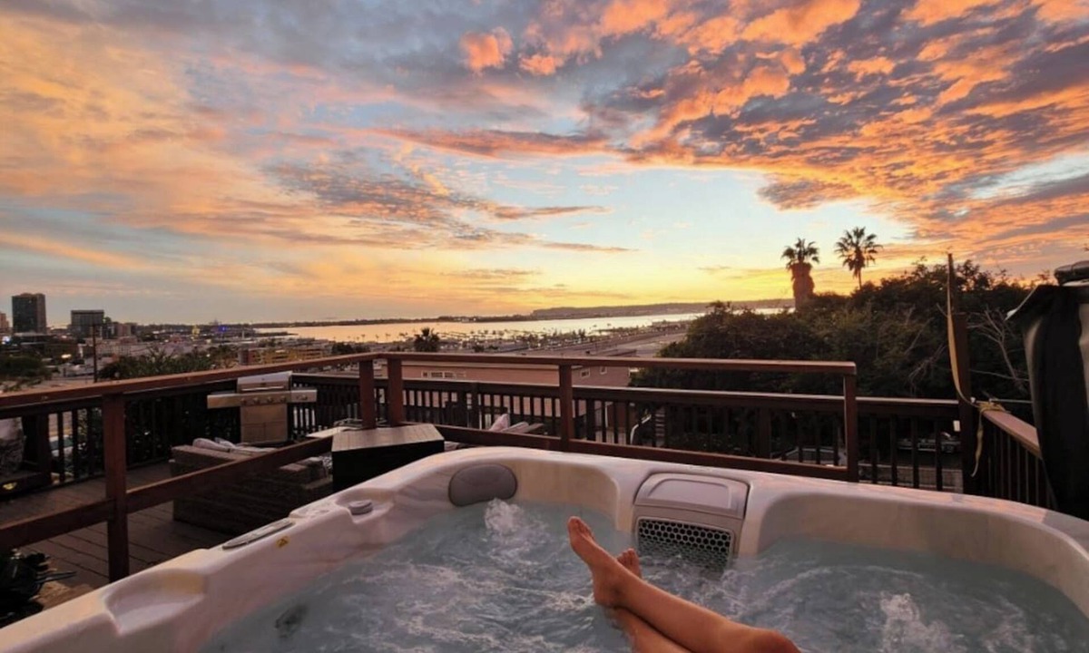 Middletown House | Skyline Hot Tub Deck Harbor Views, Sleeps 8