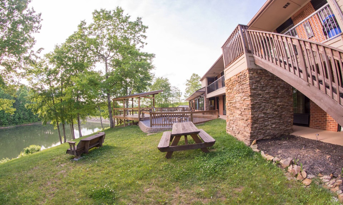 Ghent Hotel | Skyline Lodge