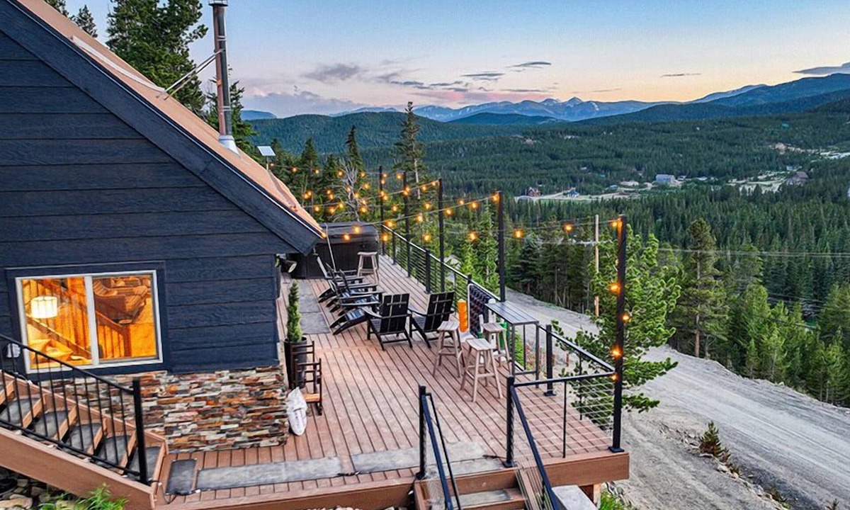 Saint Mary's Cabin | Skyline Lodge