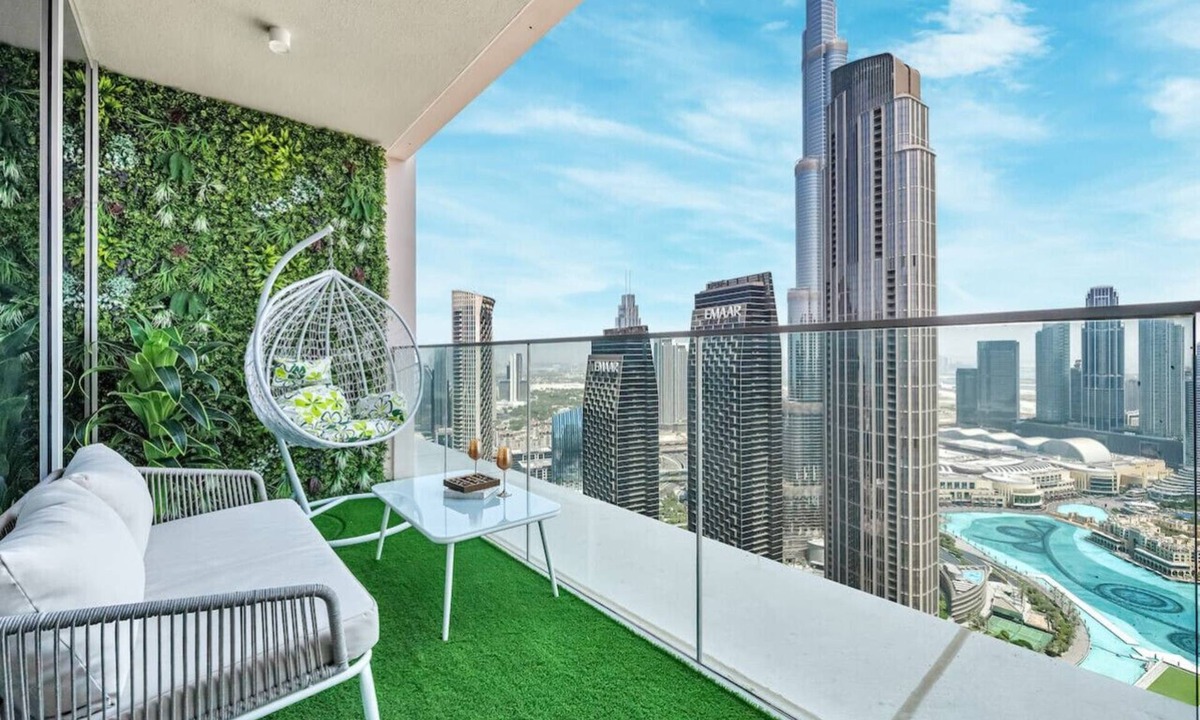 Downtown Dubai Apartment | Skyline Majestic 4BR | Burj & Fountain Views | PS5