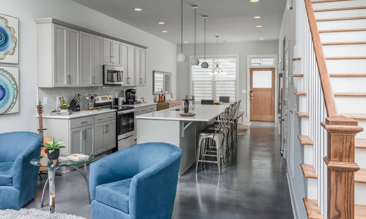 Nashville House | Skyline Retreat Minutes To Downtown + Free Parking