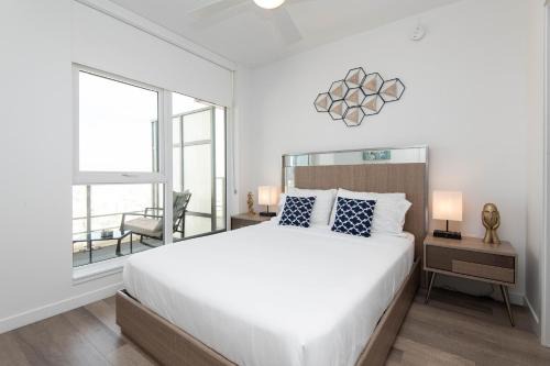 NoHo Arts District Apartment | Skyline Suites