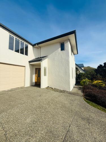 Johnsonville House | Skyline Tramping Entrance