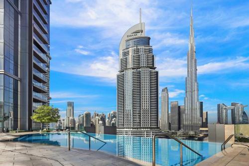 Downtown Dubai Apartment | Skyline Views 2BR Near Burj Khalifa & Dubai Mall with Pool Access