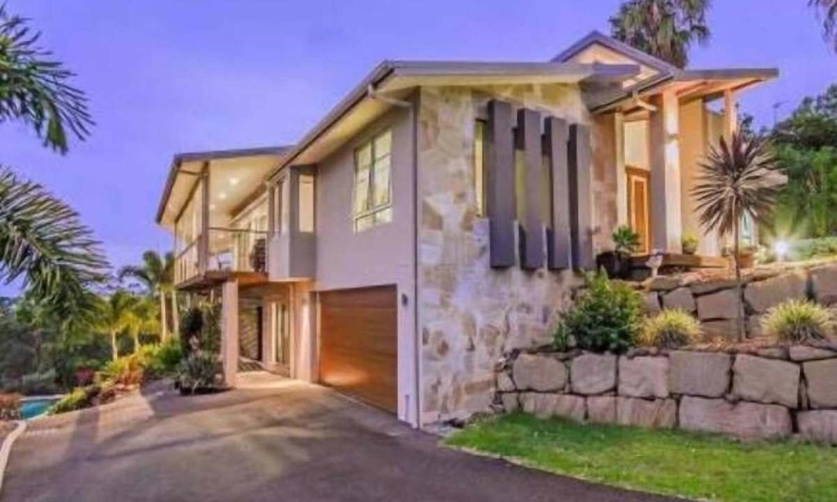 Worongary House | Skyline views and tranquility