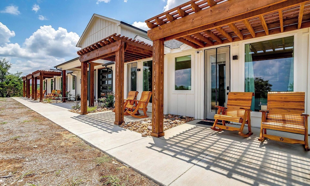 Paluxy Villa | Skyview Ranch King Villa