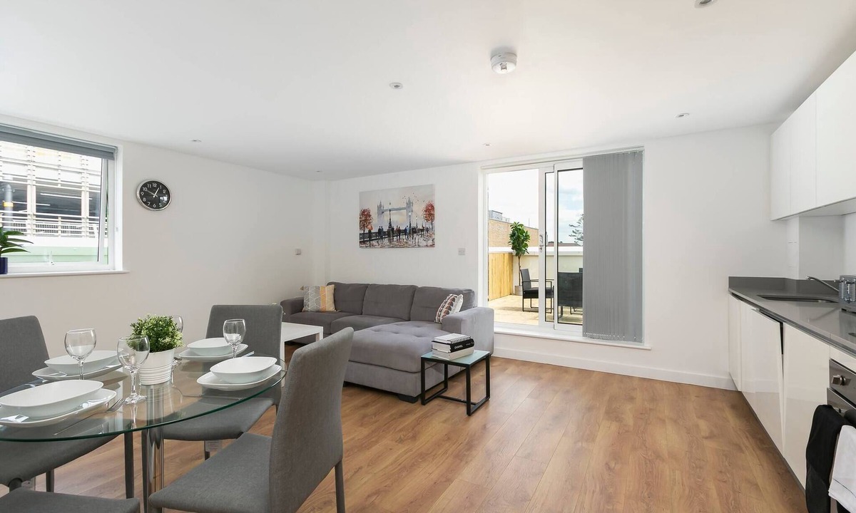 Grange Apartment | Skyvillion - Huge 4bed Apartment Wbalcony - parking