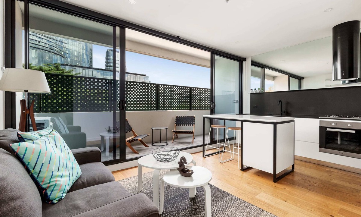 Windsor Apartment | Sleek and Modern in a Charming Location