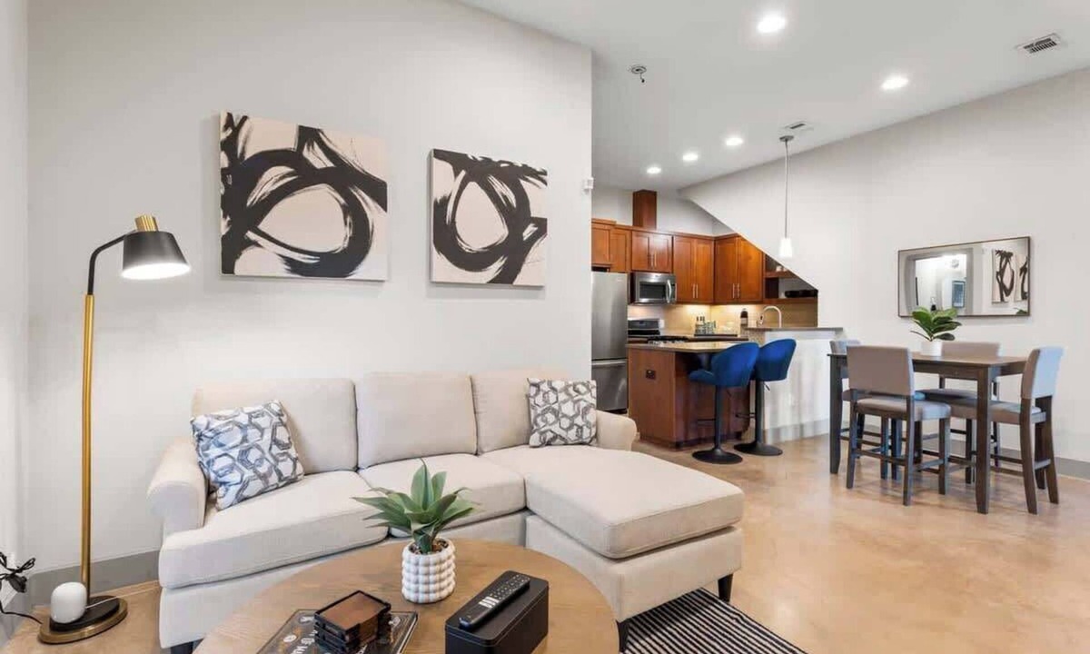 Galindo House | Sleek & Cozy 3-BR Home Near Downtown & 704 Spot!