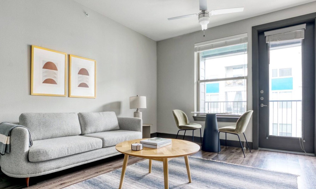 Chestnut Apartment | Sleek East Austin 1BR w/ Pool, Gym & W/D, nr restaurants, by Blueground