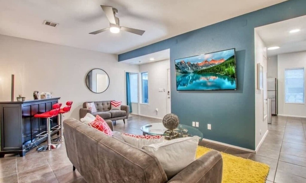 Biggs Field Apartment | Sleek Modern 4BR Near Fort Bliss