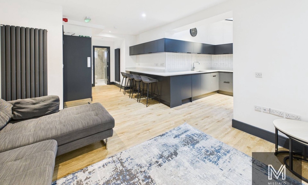 Filton House | Sleek & Spacious 7-bed in Filton