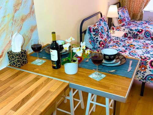 Ponders End Apartment | Sleep-2 Studio-Free Parking Pet-Tottenham Stadium