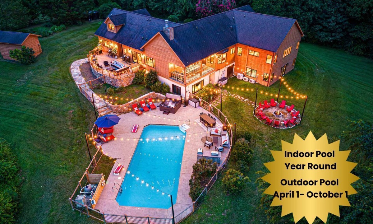 Fairview House | Sleep 24-2 Pools 2 Firepits Views HotTub PizzaOven