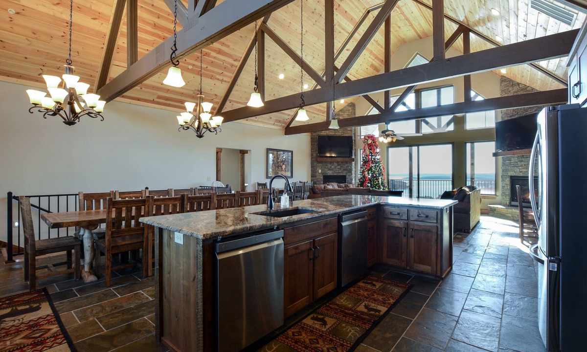 Indian Point House | Sleep 36 - 16 King Beds - Indoor Pool - Right by SDC - Vanessa's Vacation Homes