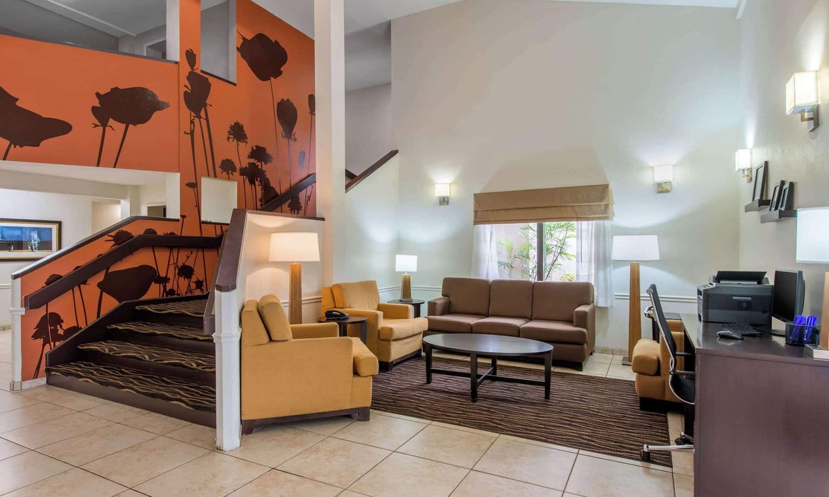 Bayou Oaks Hotel | Sleep Inn Sarasota North
