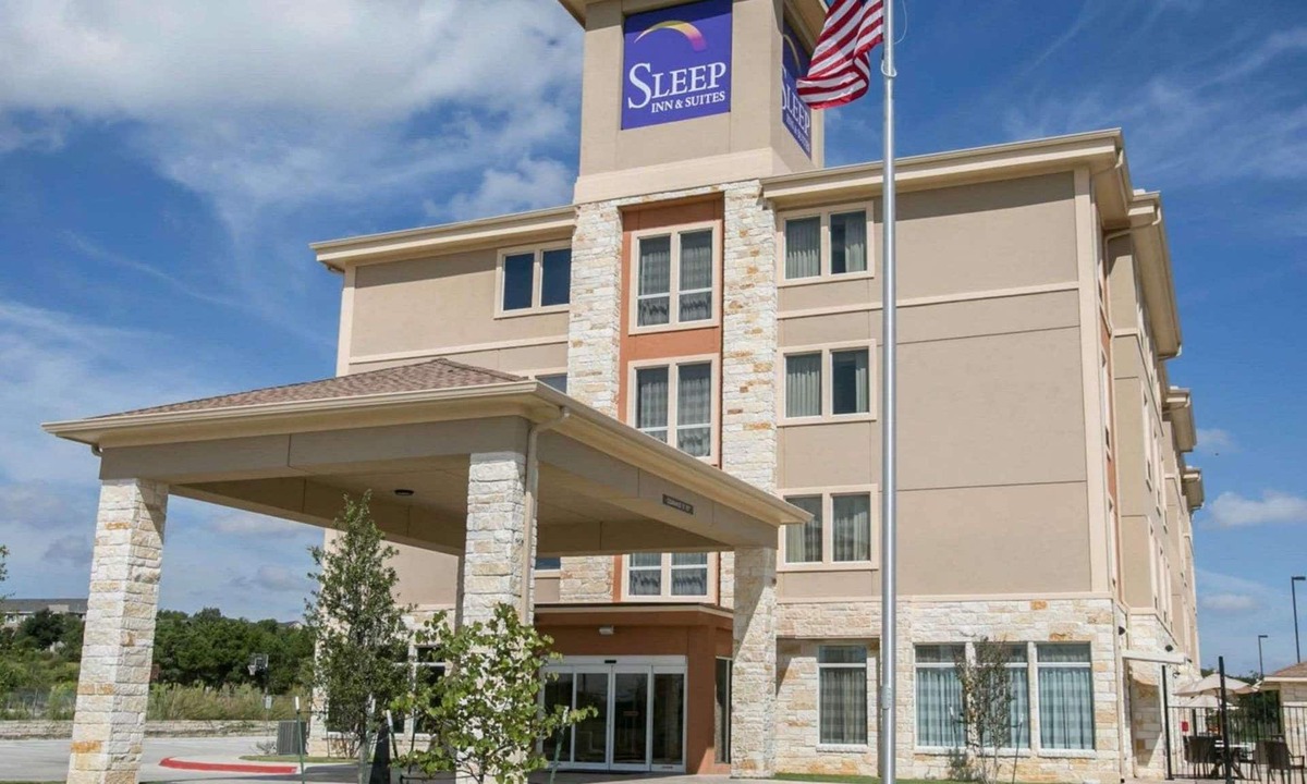 Austin Hotel | Sleep Inn & Suites Austin Northeast
