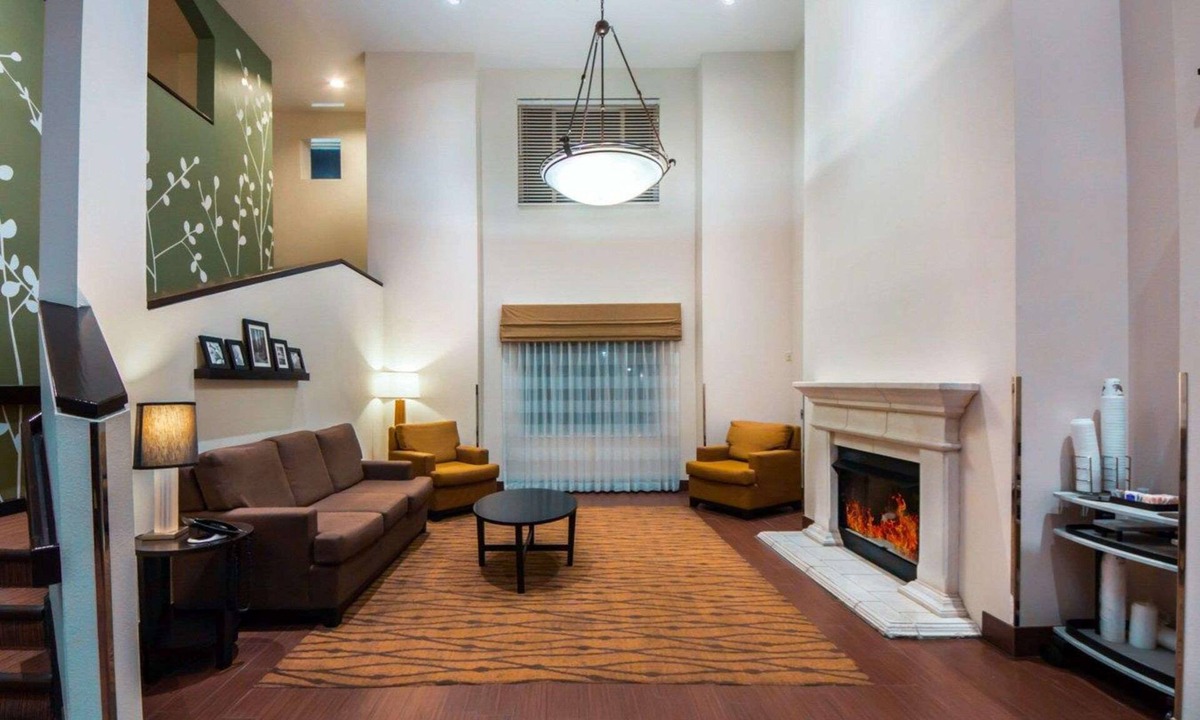 Edmond Hotel | Sleep Inn & Suites Edmond near University