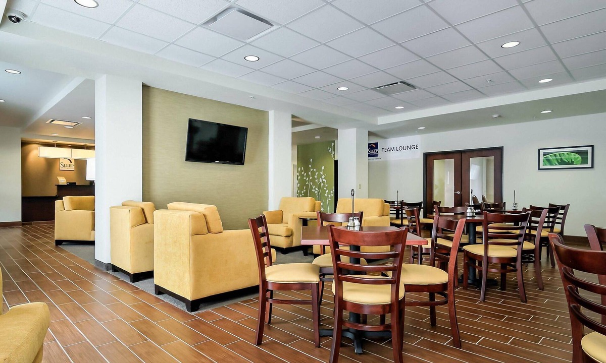 Fort Scott Hotel | Sleep Inn & Suites Fort Scott