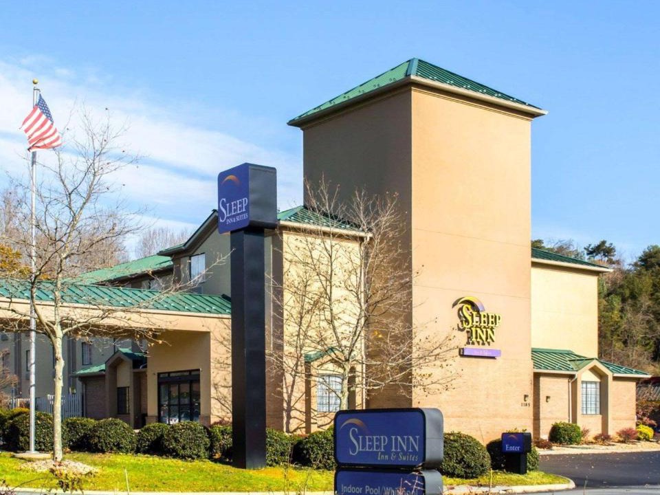 Fry's Spring Hotel | Sleep Inn & Suites Monticello