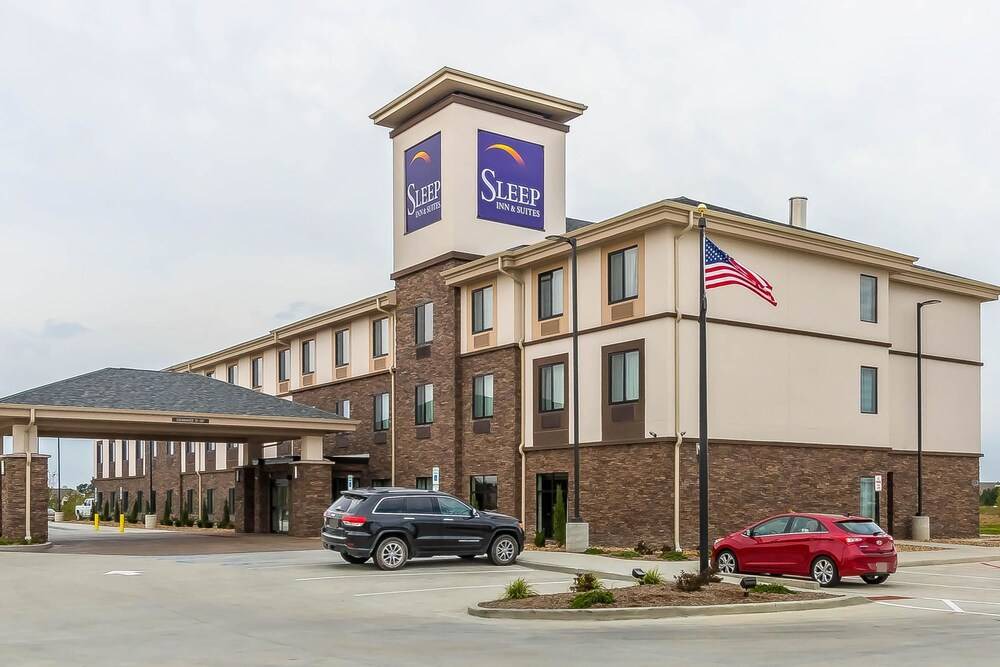 O'Fallon Hotel | Sleep Inn & Suites O'Fallon MO - Technology Drive