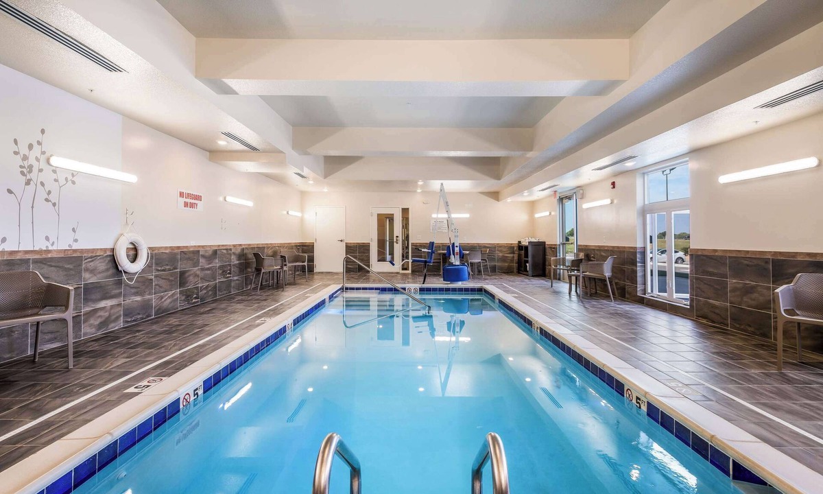 Park City Hotel | Sleep Inn & Suites Park City - Wichita North