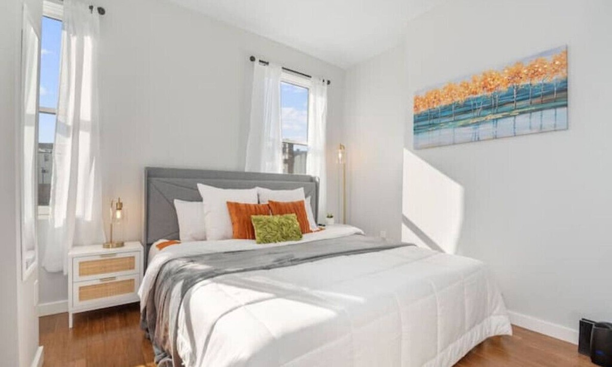 Over-the-Rhine Apartment | Sleep like a King Downtown Cincy