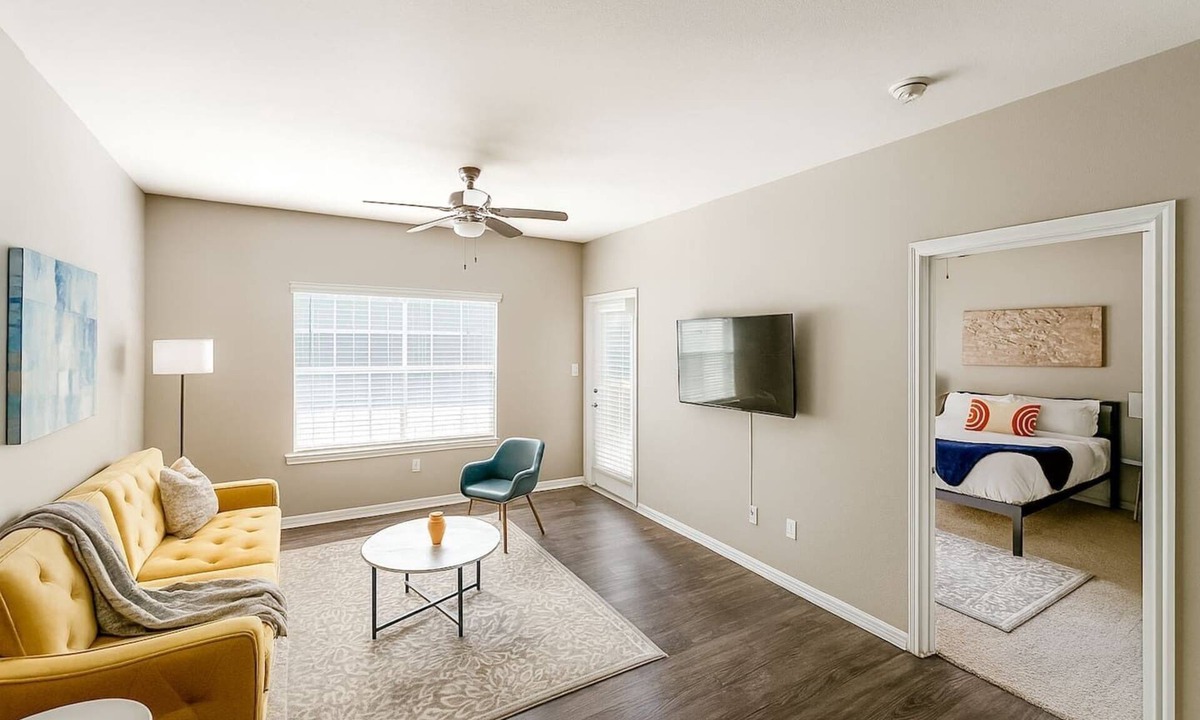 South Side Apartment | Sleepover | Brilliant 1BD/1BA - Corpus Christi