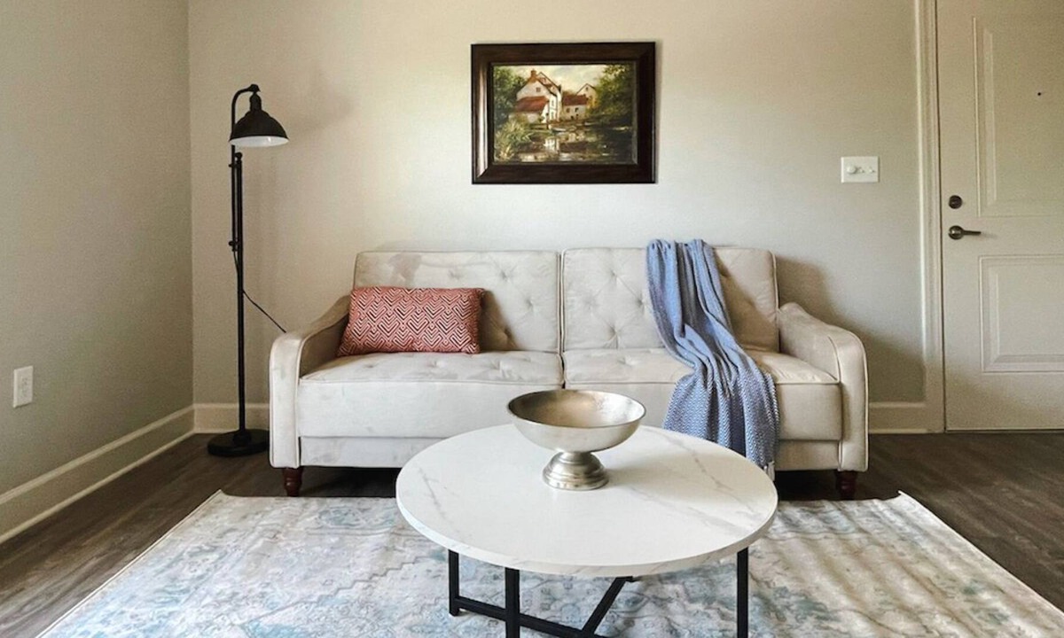 Rock Creek House | Sleepover: Dazzling 1BD/1BA + Gym - Little Rock