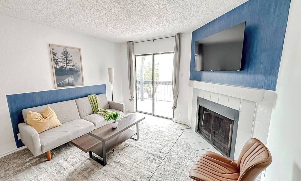 Windsor Park Apartment | Sleepover | Delightful 1BA/1BA + Gym - Austin TX