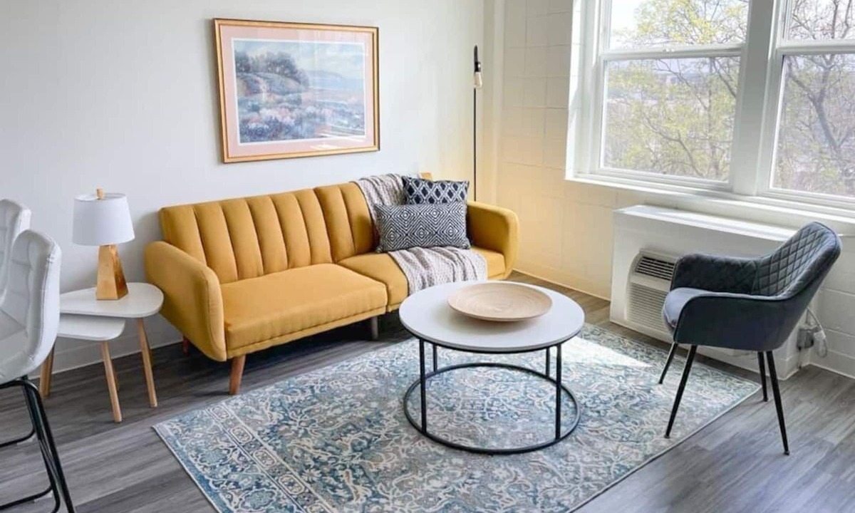 Walnut Hills Apartment | Sleepover: Delightful 1BD/1BA + Gym - Downtown Cincinnati