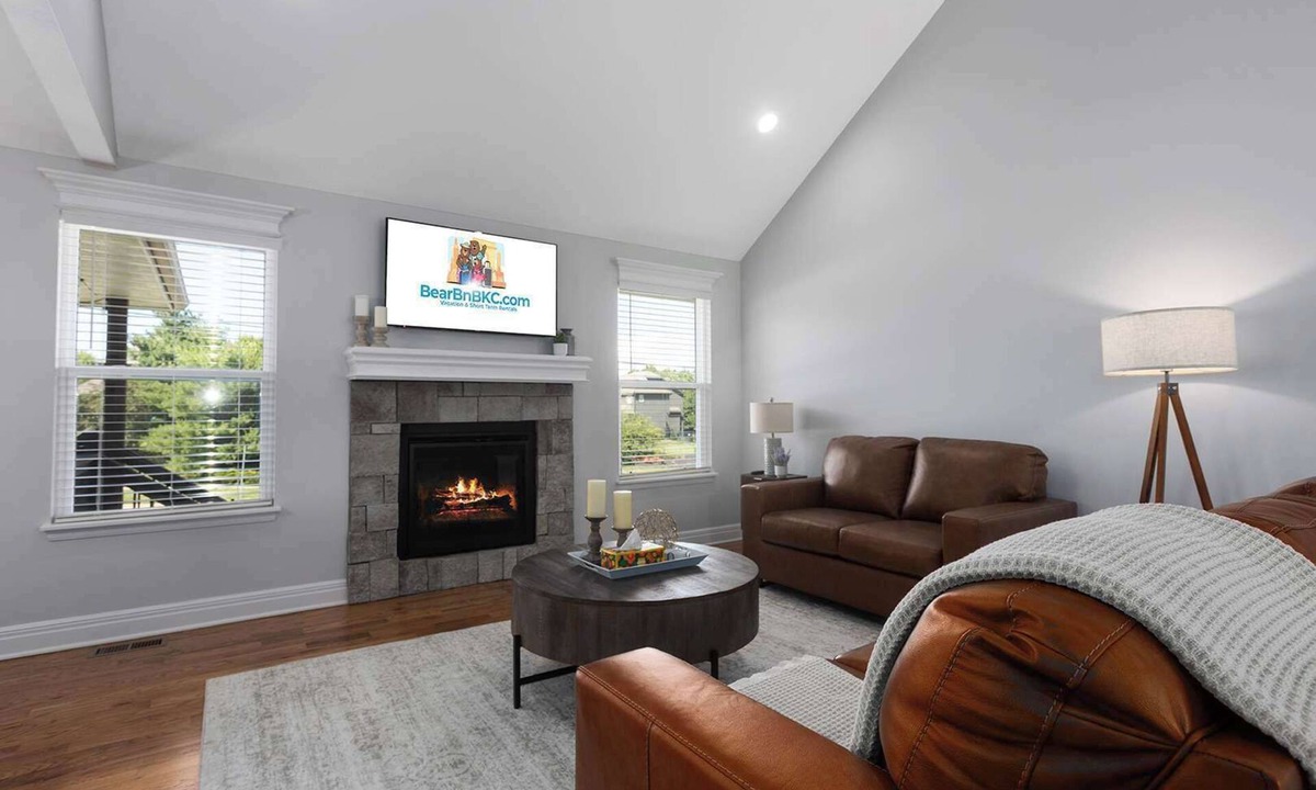 Shawnee House | Sleeps 10 4BR Game Room+2 Living Spaces Shawnee