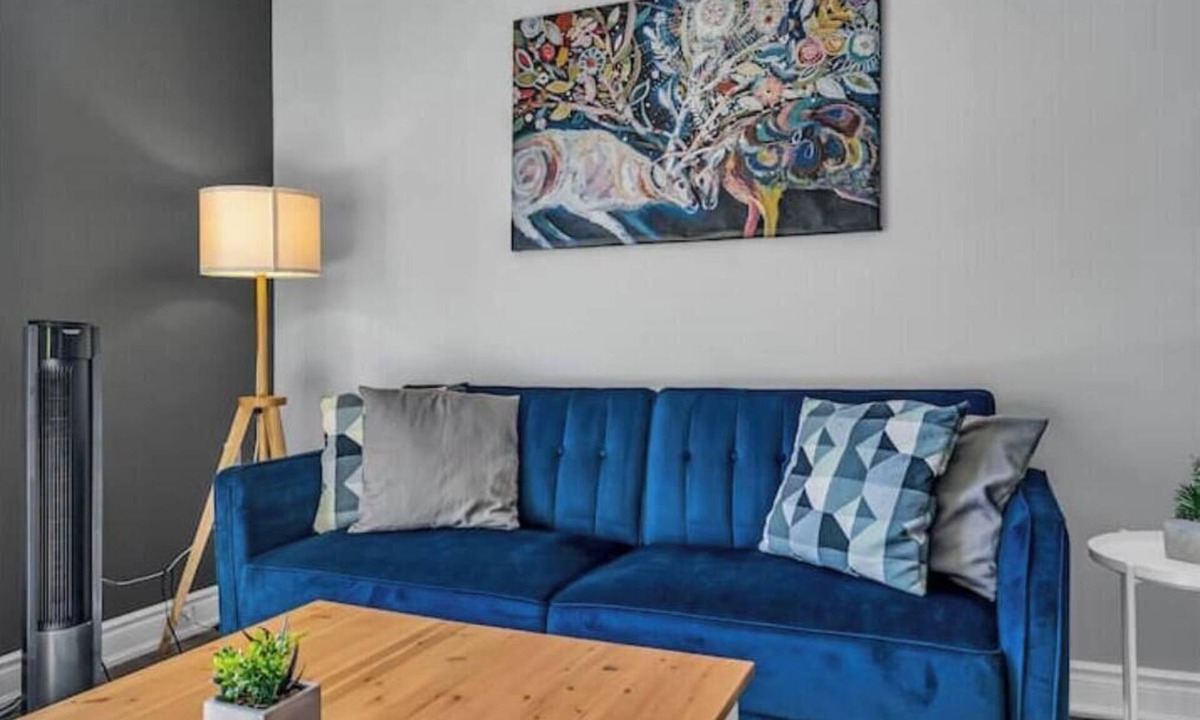 Long Sault Apartment | Sleeps 12 Pet Wifi 10 mins to Cornwall