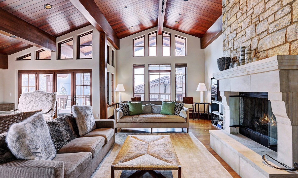 Vail Ski Chalet | Sleeps 12! Ski-In/Ski-Out Chalet + Views