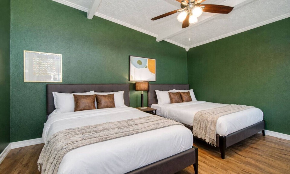 Spring Branch West House | Sleeps 16+ | Game Room + 75” TV | Fire Pit + BBQ