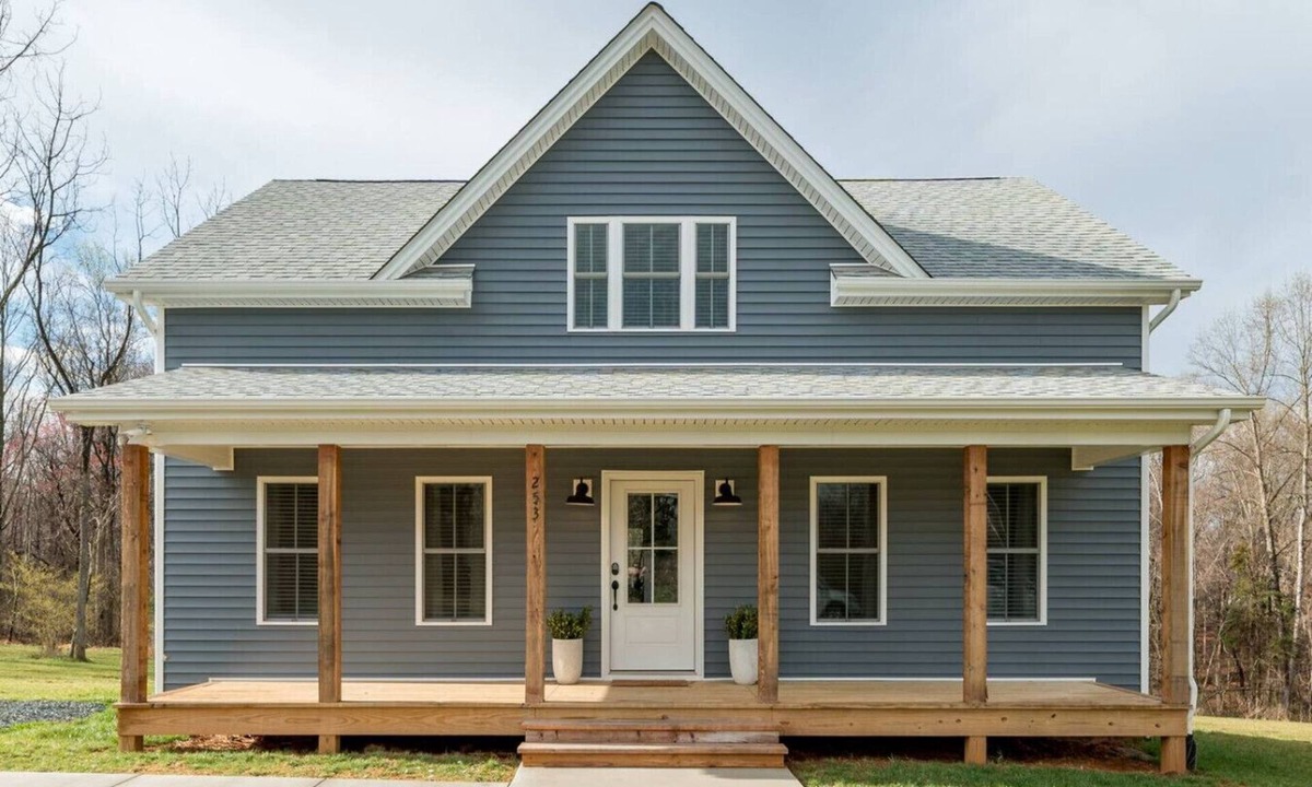 Madison Heights House | Sleeps 20 | Family-friendly | Near DT LYH & LU