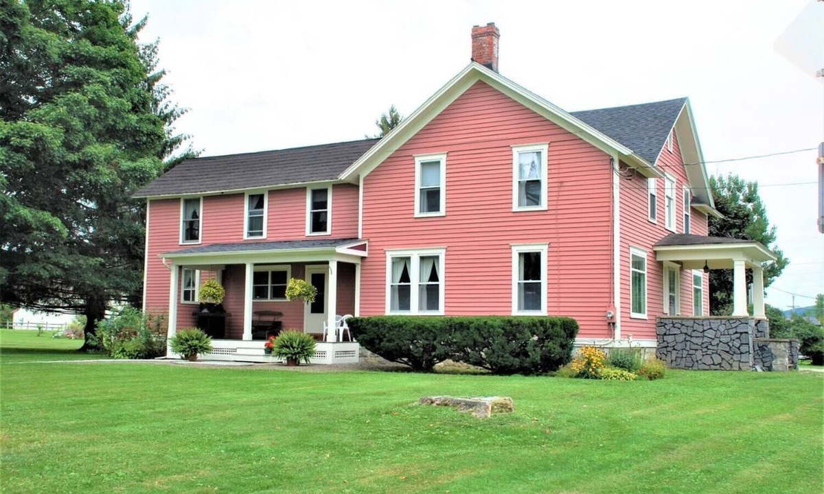 Cooperstown House | Sleeps 20! Spacious! spotless! Just 1 minute to CDP, Near restaurants and shops!