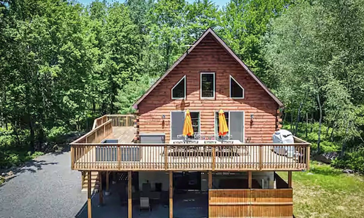Briar Crest Woods House | Sleeps 26 | 2 Homes | Near Big Boulder