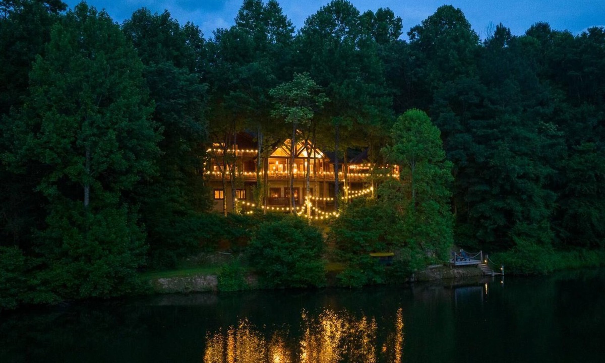 Ellijay Cabin | Sleeps 33 Private Lake Front Lodge