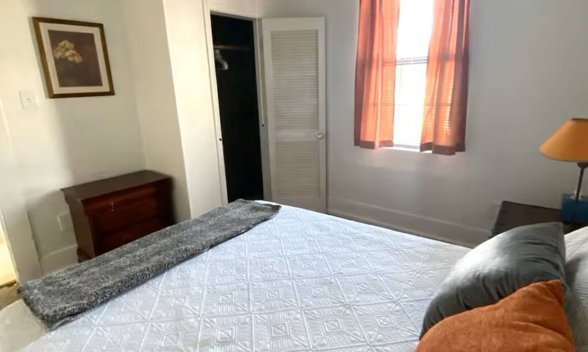 San Angelo House | Sleeps 4/Fenced Yard/Pet Friendly/Near Downtown