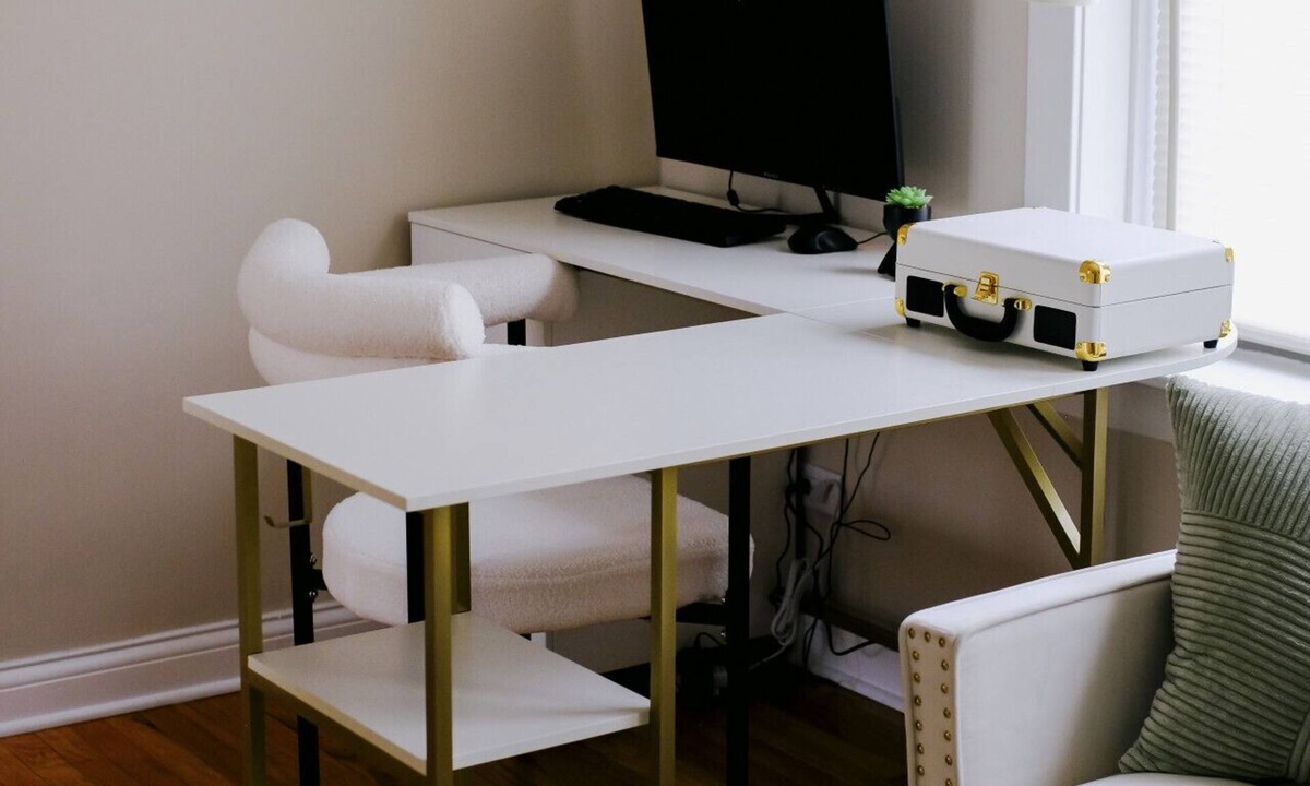 Irving Park East Apartment | Sleeps 4 New Modern 1BR Workspace