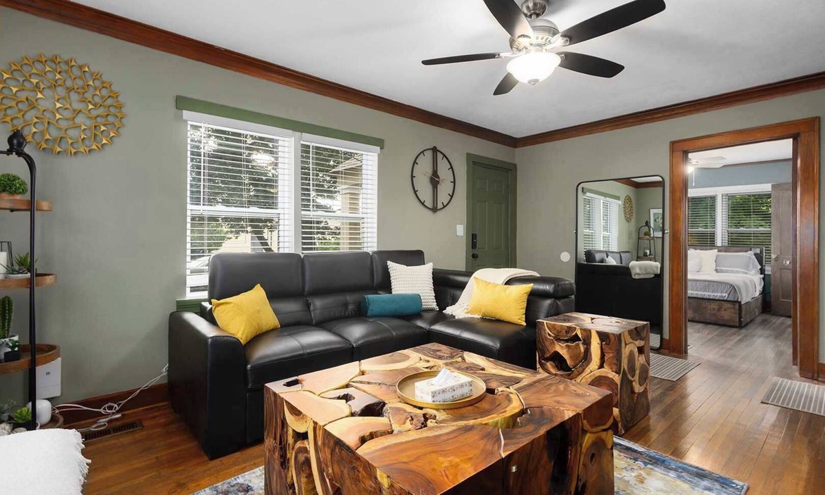 Overland Park House | Sleeps 5 2BR Home in OP FiFa World Cup 26