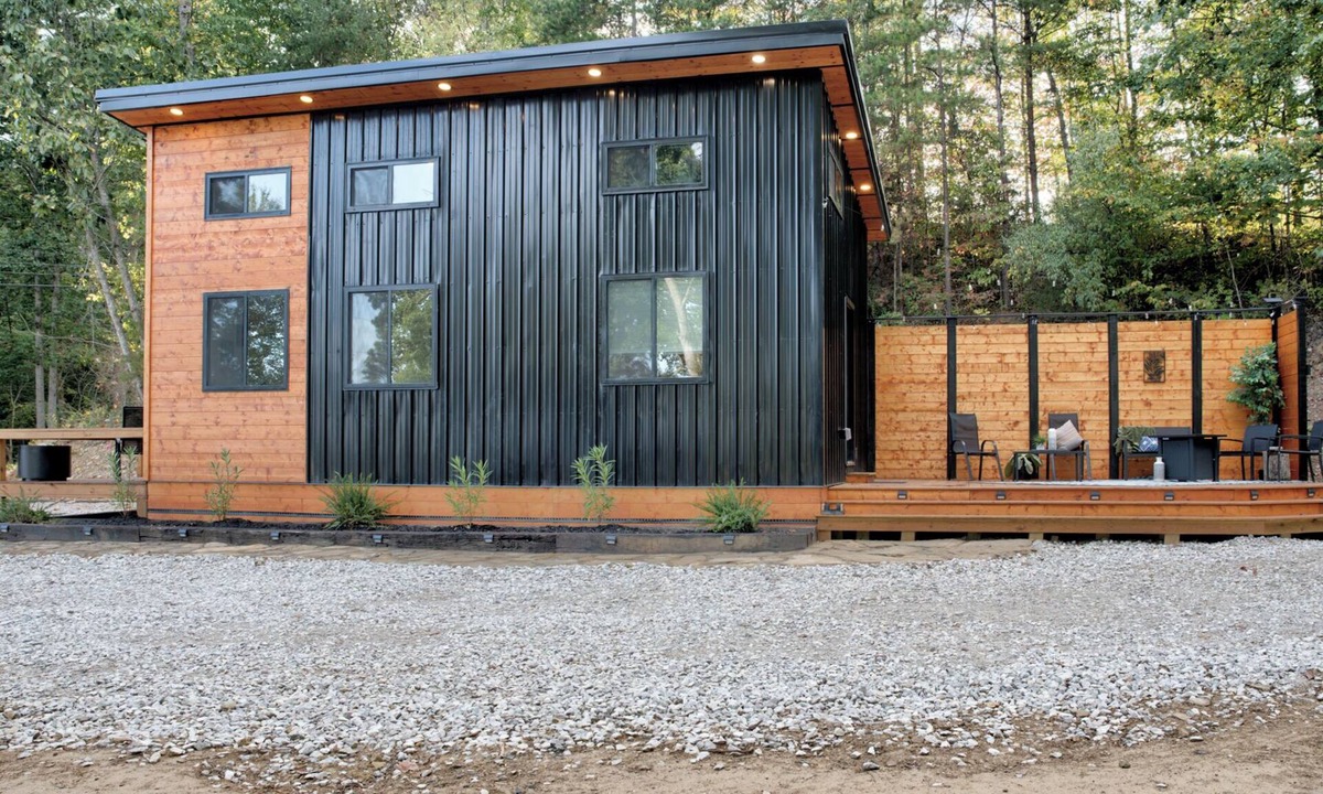Beattyville Cabin | Sleeps 5-6 Near RRG-Hot Tub-Nice Sunrise-Quiet