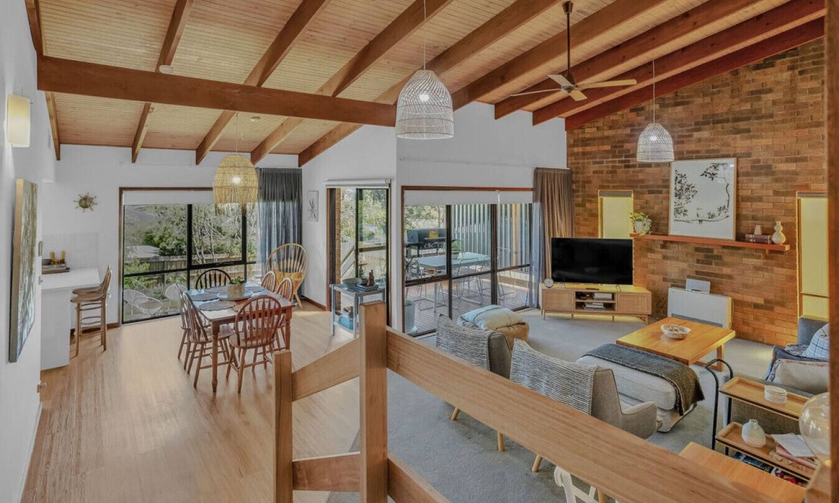 Ocean Grove Apartment | Sleeps 6 - Private Deck - Firepit