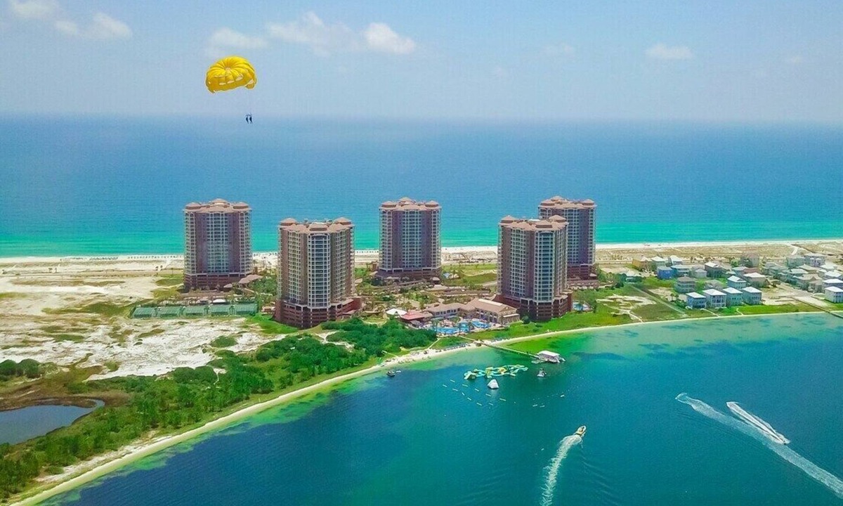 Pensacola Beach Resort | Sleeps 6-Stunning Bay Front Views-Luxury Resort