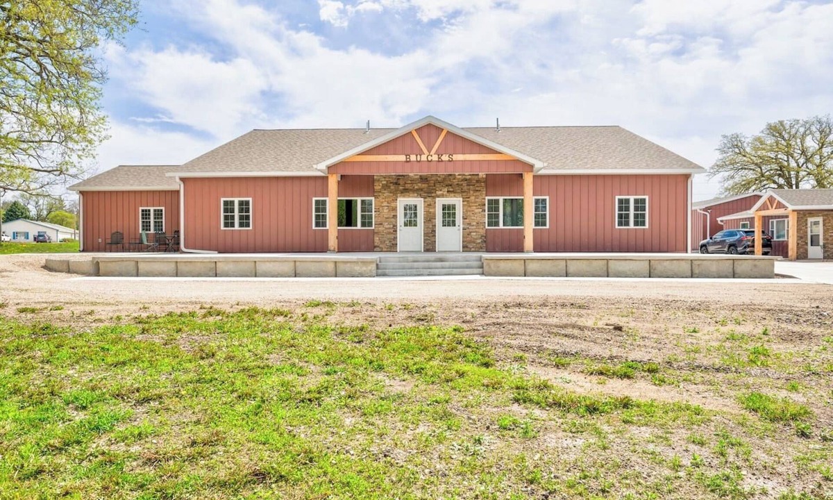Spirit Lake House | Sleeps 7|Newly Built 3BD 2BTH| Kid+Pet Friendly